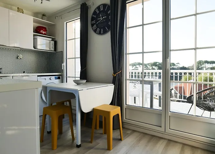 Vue Sur Le - Port Bourgenay